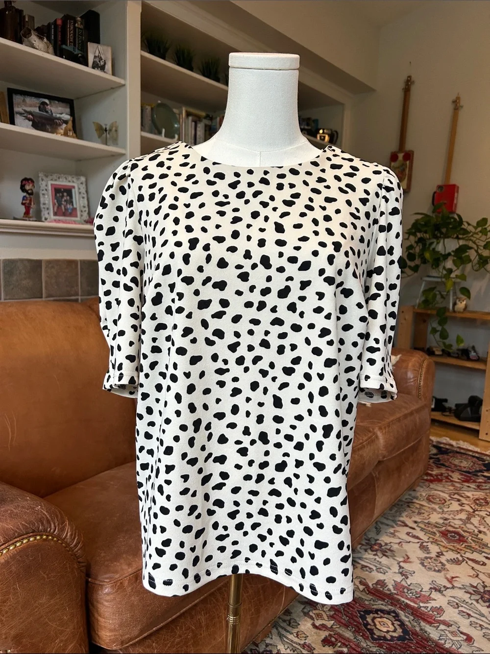 MELLODAY Black and White Dalmatian Print Puff Sleeve Blouse - Picture 2 of 8